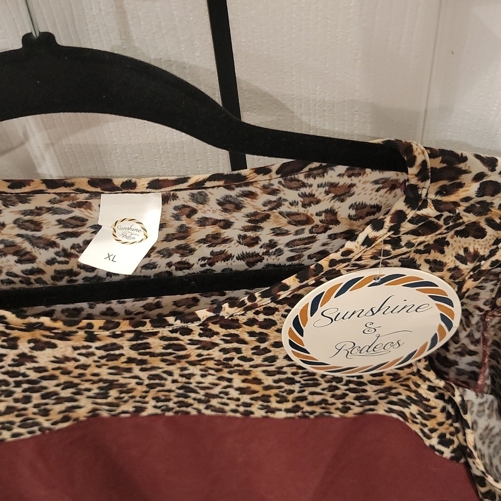 NWT Leopard Cold Shoulder Top - Picture 2 of 3